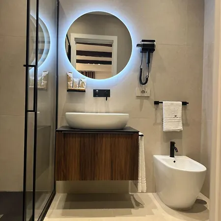 Aura Luxury *
